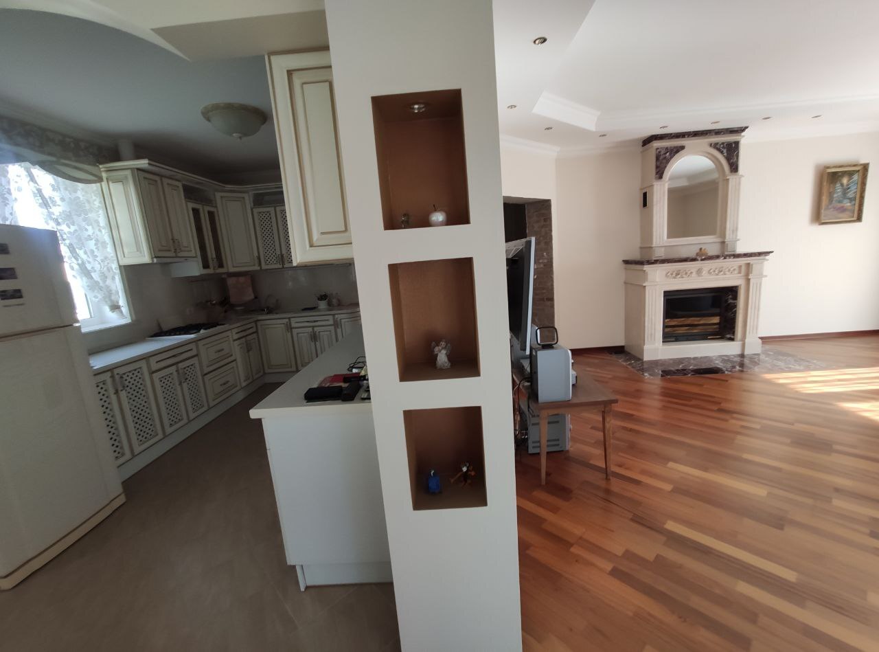 Продаж будинку 190 м²