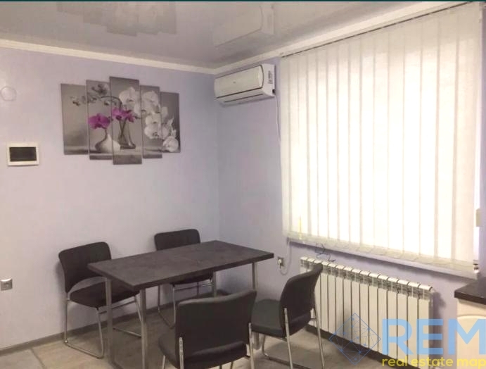 Продаж 2-кімнатної квартири 40 м², Головатого Атамана вул.