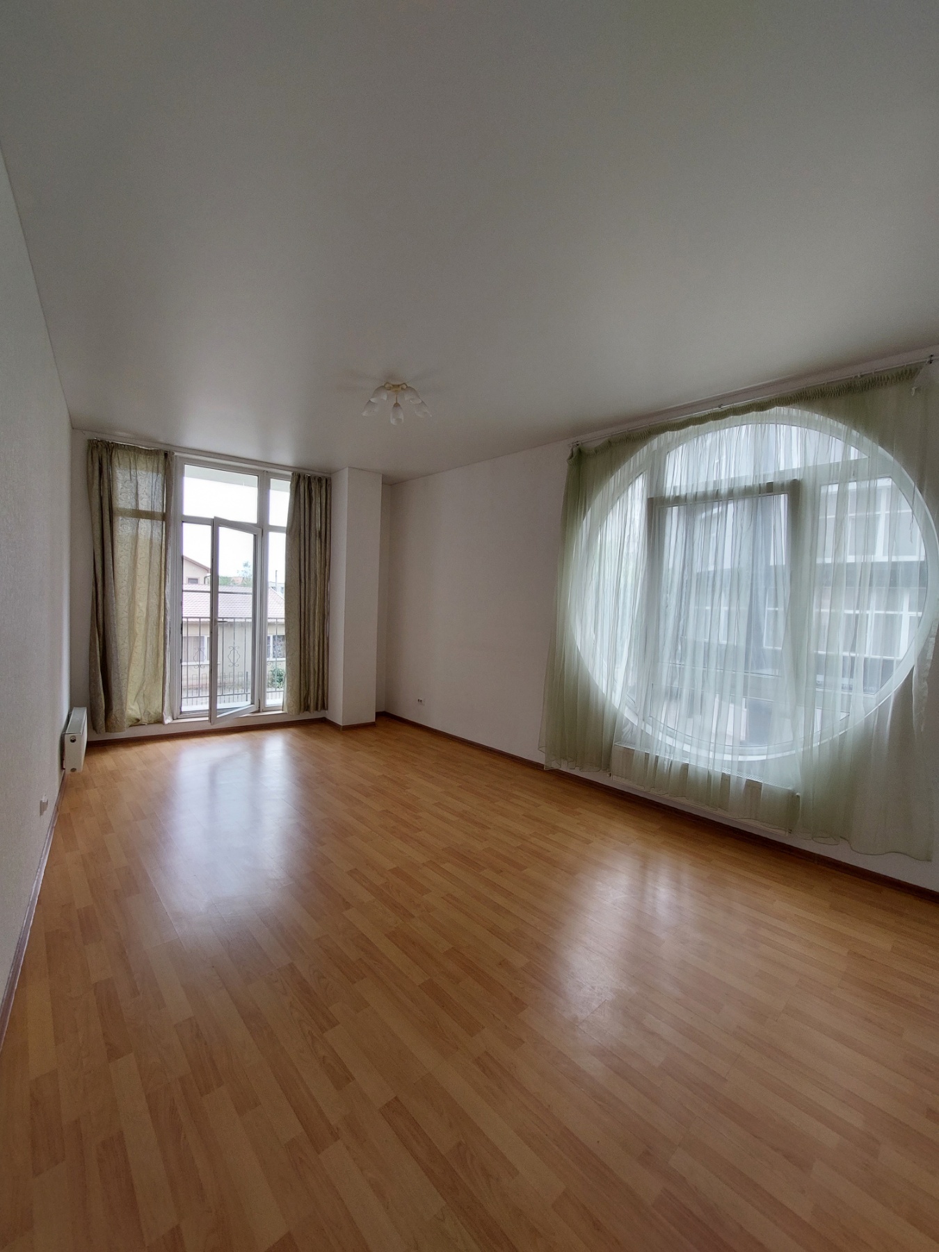 Продажа 1-комнатной квартиры 49 м², Героев обороны Одессы ул.