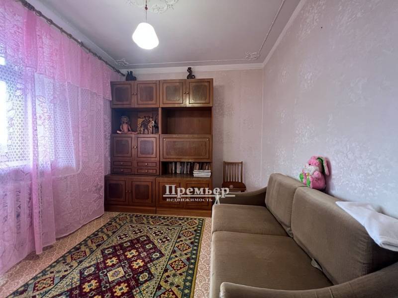 Продаж 3-кімнатної квартири 70 м², Академіка Глушко просп.