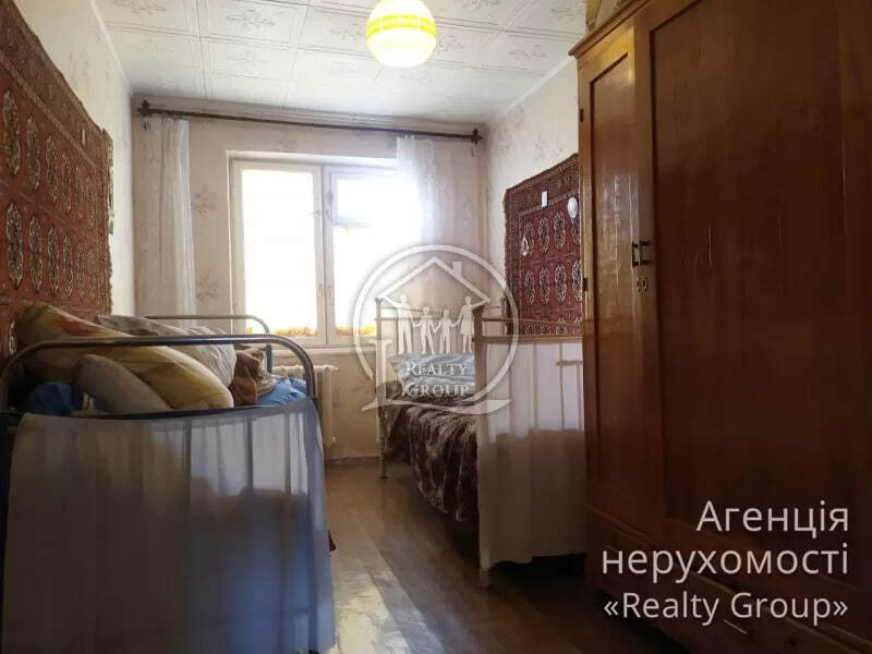 Продаж 3-кімнатної квартири 56 м², Кропивницького вул., 66