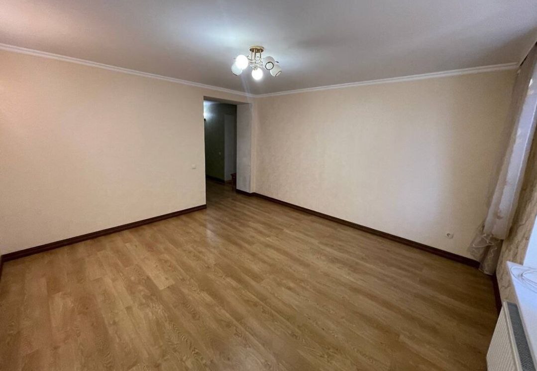 Продаж 1-кімнатної квартири 51 м², Подільська вул.