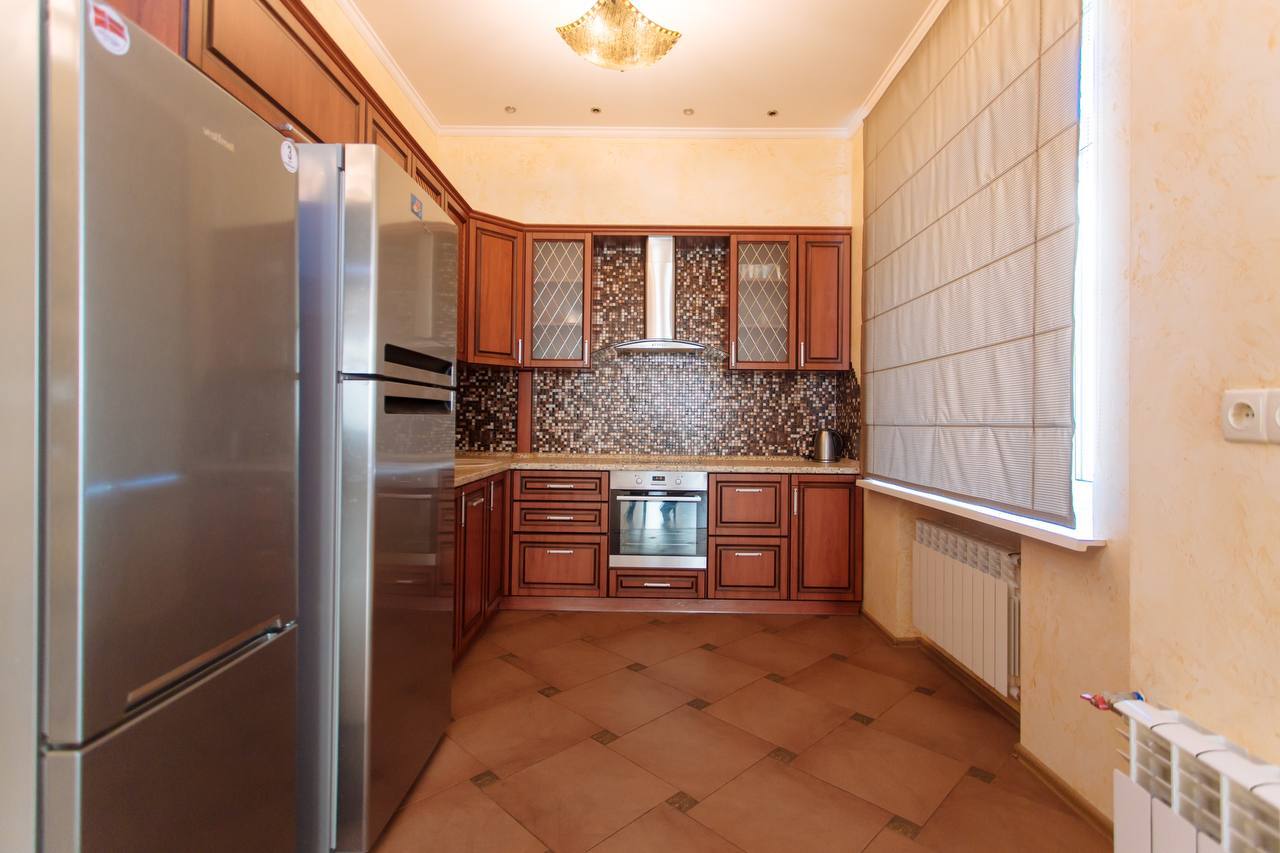 Продажа 2-комнатной квартиры 74 м², Крещатик ул., 23