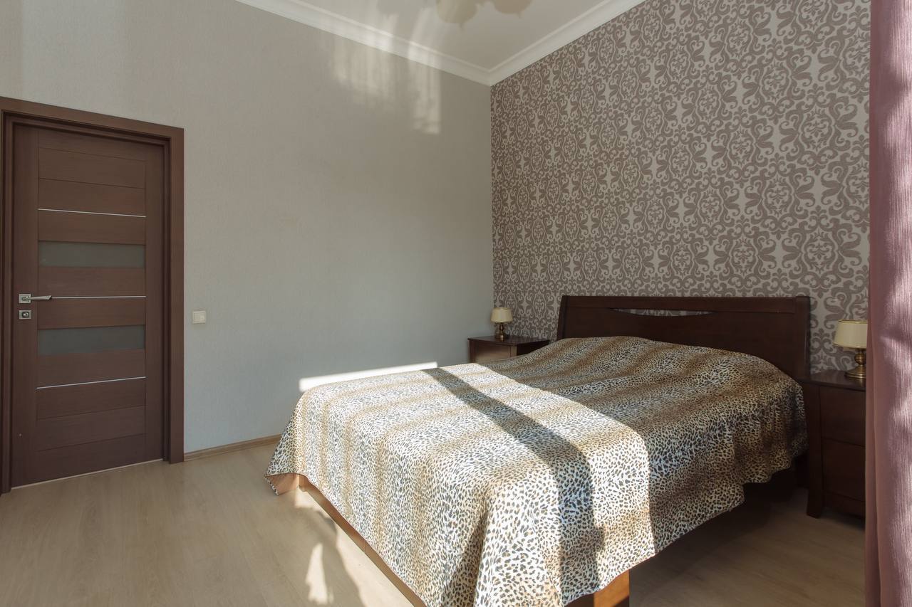 Продажа 2-комнатной квартиры 74 м², Крещатик ул., 23