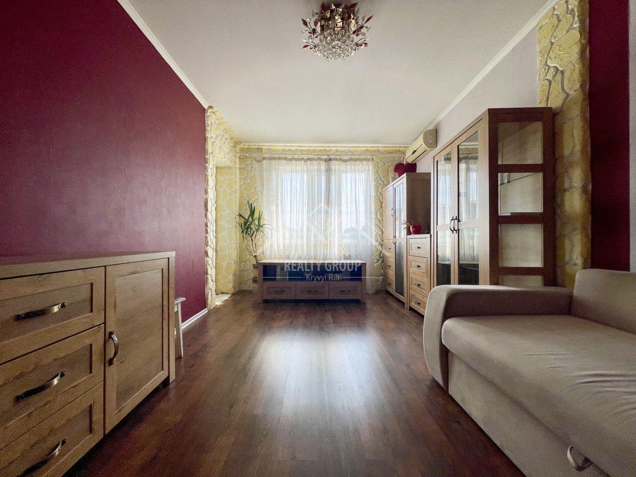 Продаж 2-кімнатної квартири 45 м², Вечірній бул.