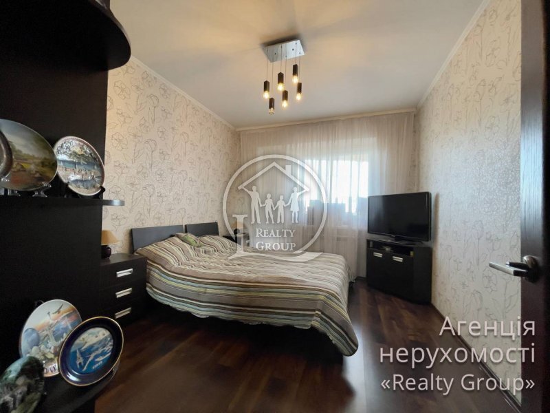 Продажа 3-комнатной квартиры 67 м², Павла Глазового ул.