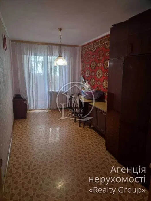 Продаж 3-кімнатної квартири 63 м², Космонавтів вул.