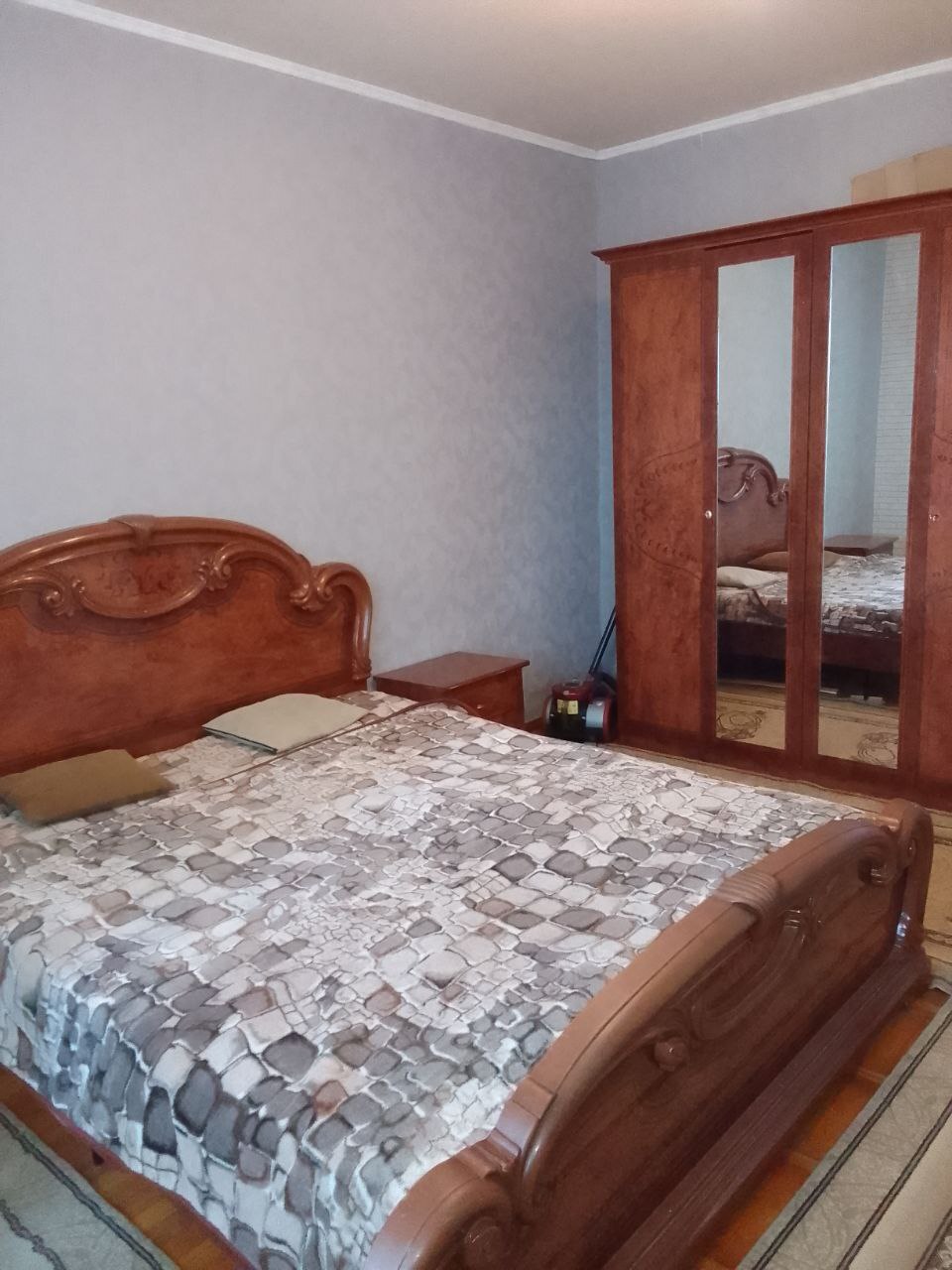 Оренда 3-кімнатної квартири 65 м², Центральна (Лівобережний) вул., 3