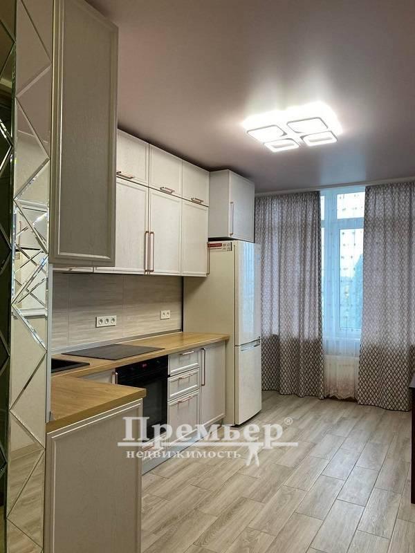 Продаж 2-кімнатної квартири 61 м², Басейна вул.