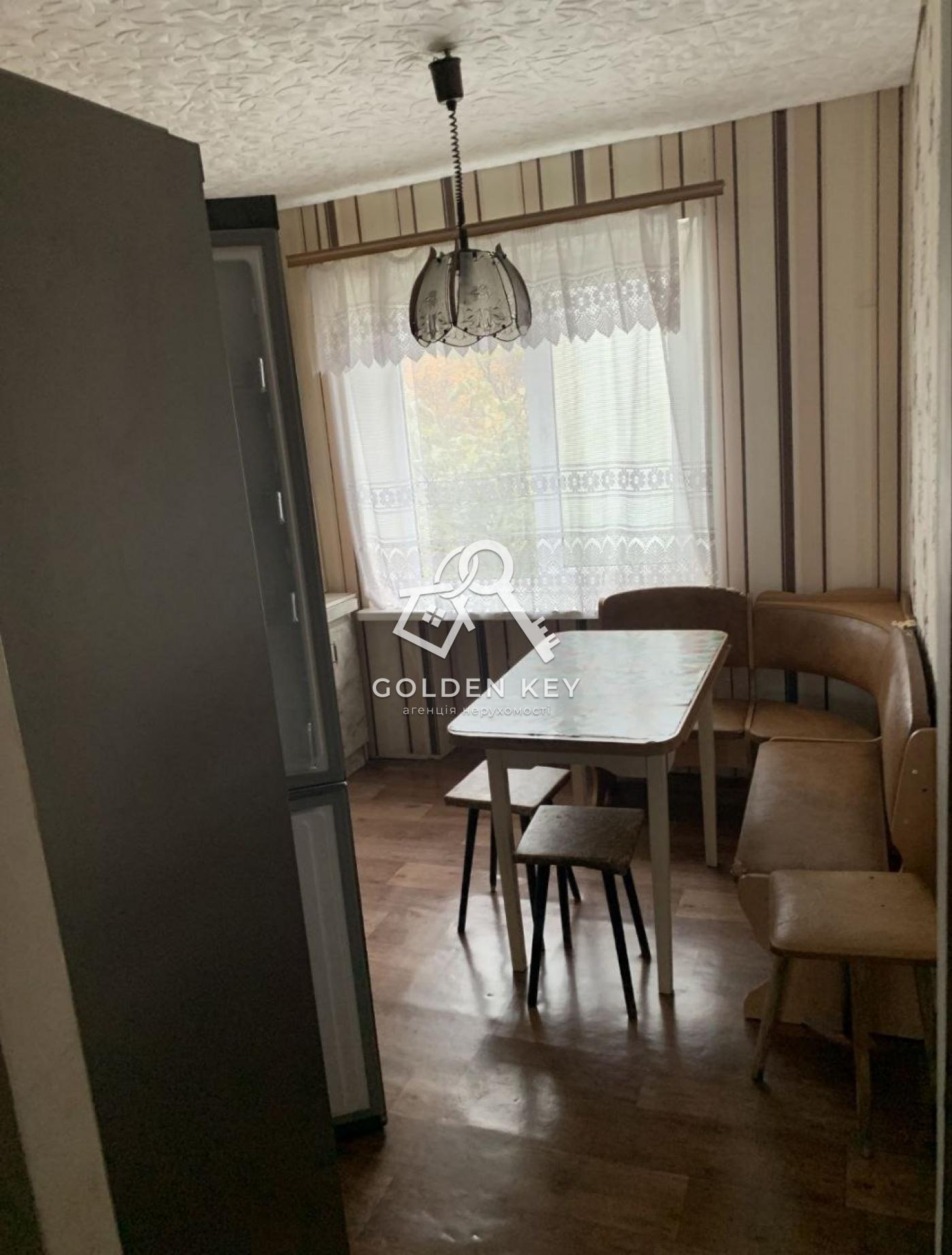 Оренда 2-кімнатної квартири 52 м², Кропивницького вул.