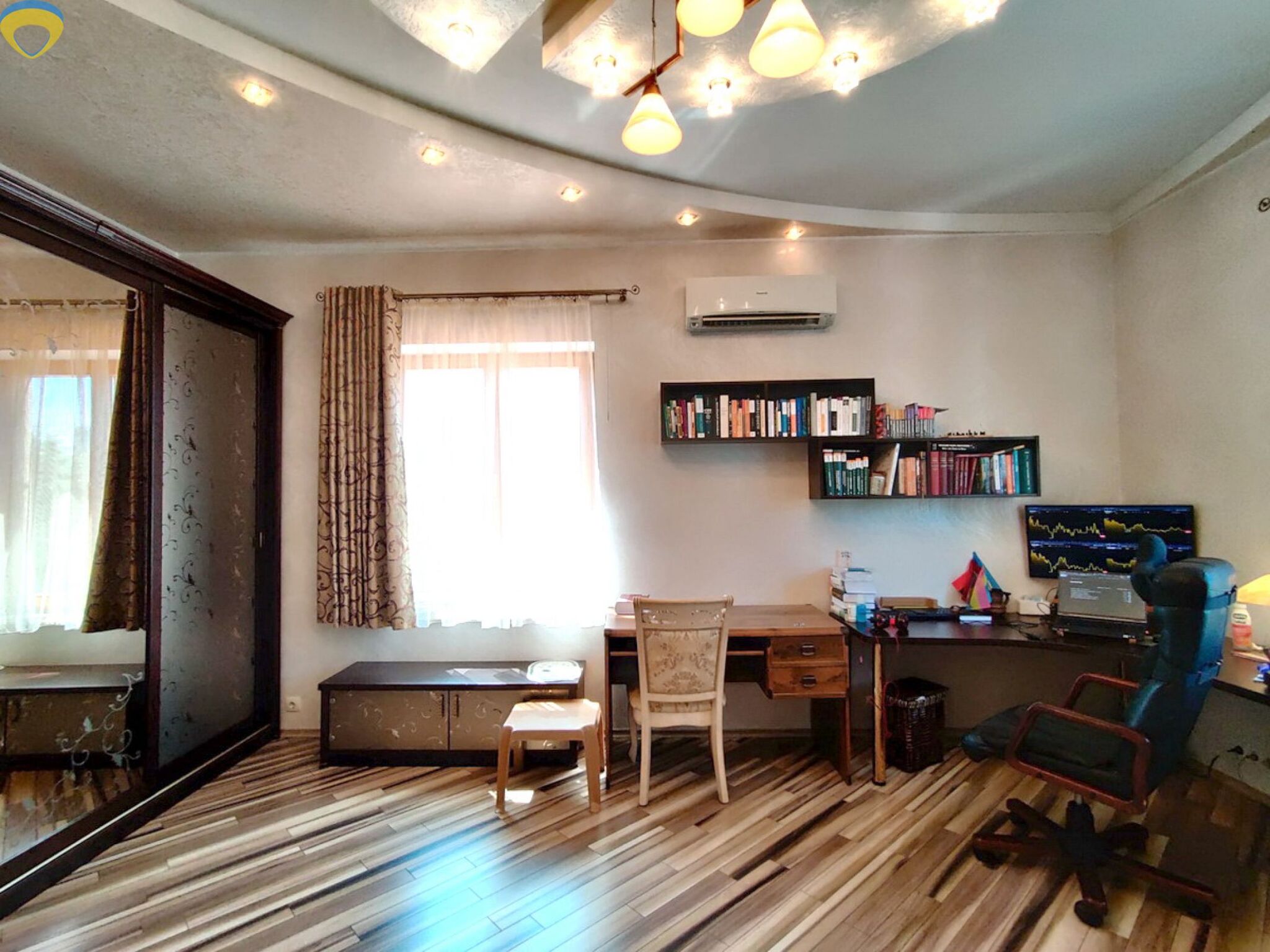 Продажа дома 506 м², 10 Апреля пл., Фонтана, Огородная вул.