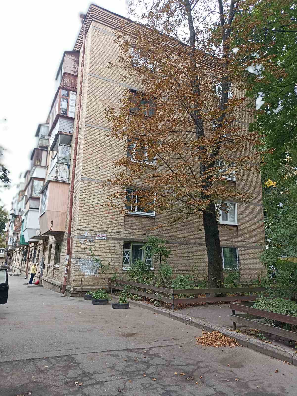 Продаж 3-кімнатної квартири 56 м², Братів Зерових вул., 25