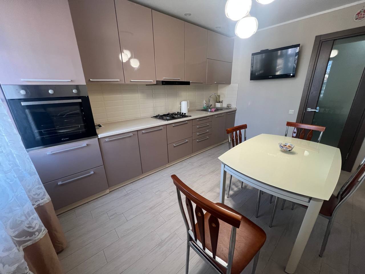 Аренда 3-комнатной квартиры 110 м², Лесогриневецкая ул.