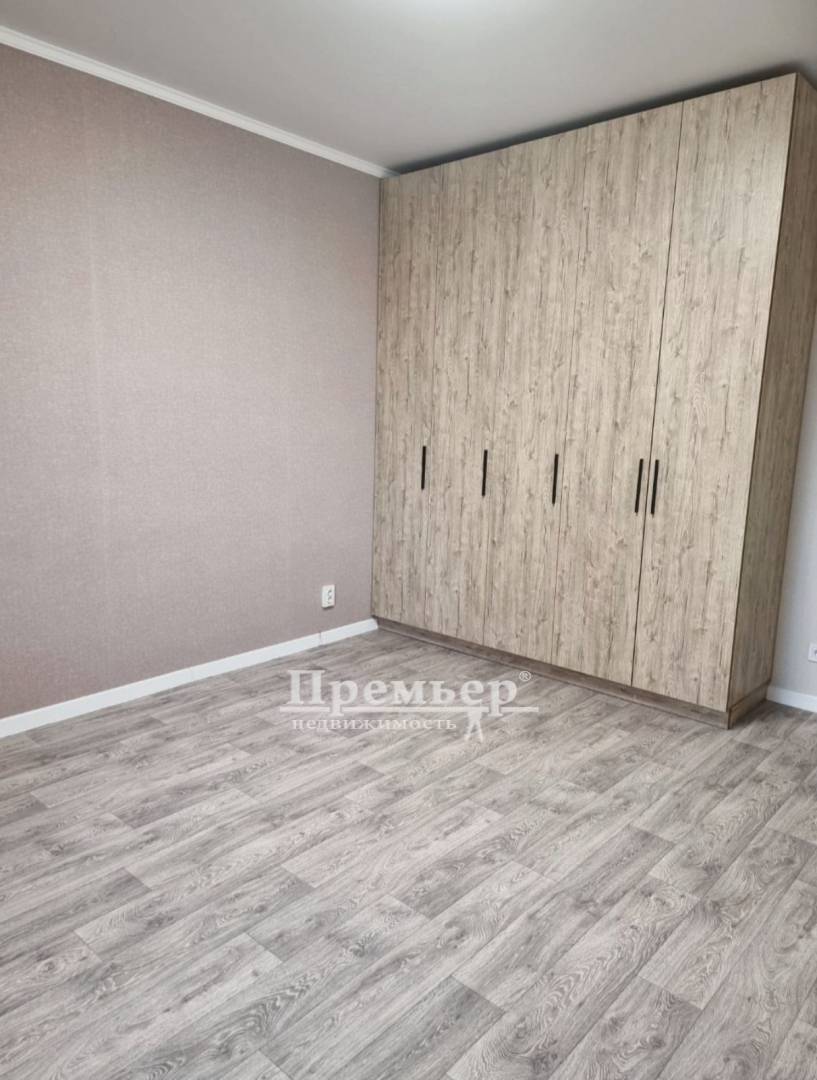 Продаж 2-кімнатної квартири 54 м², Генерала Бочарова вул.