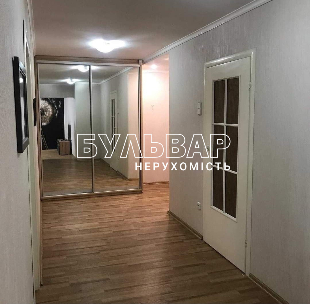 Продаж 3-кімнатної квартири 73 м², Ляпунова вул., 11