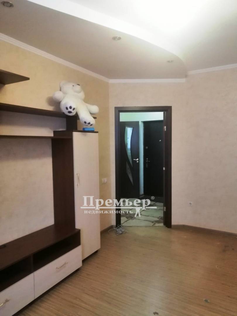 Продаж 1-кімнатної квартири 46 м², Массив Радужный вул.