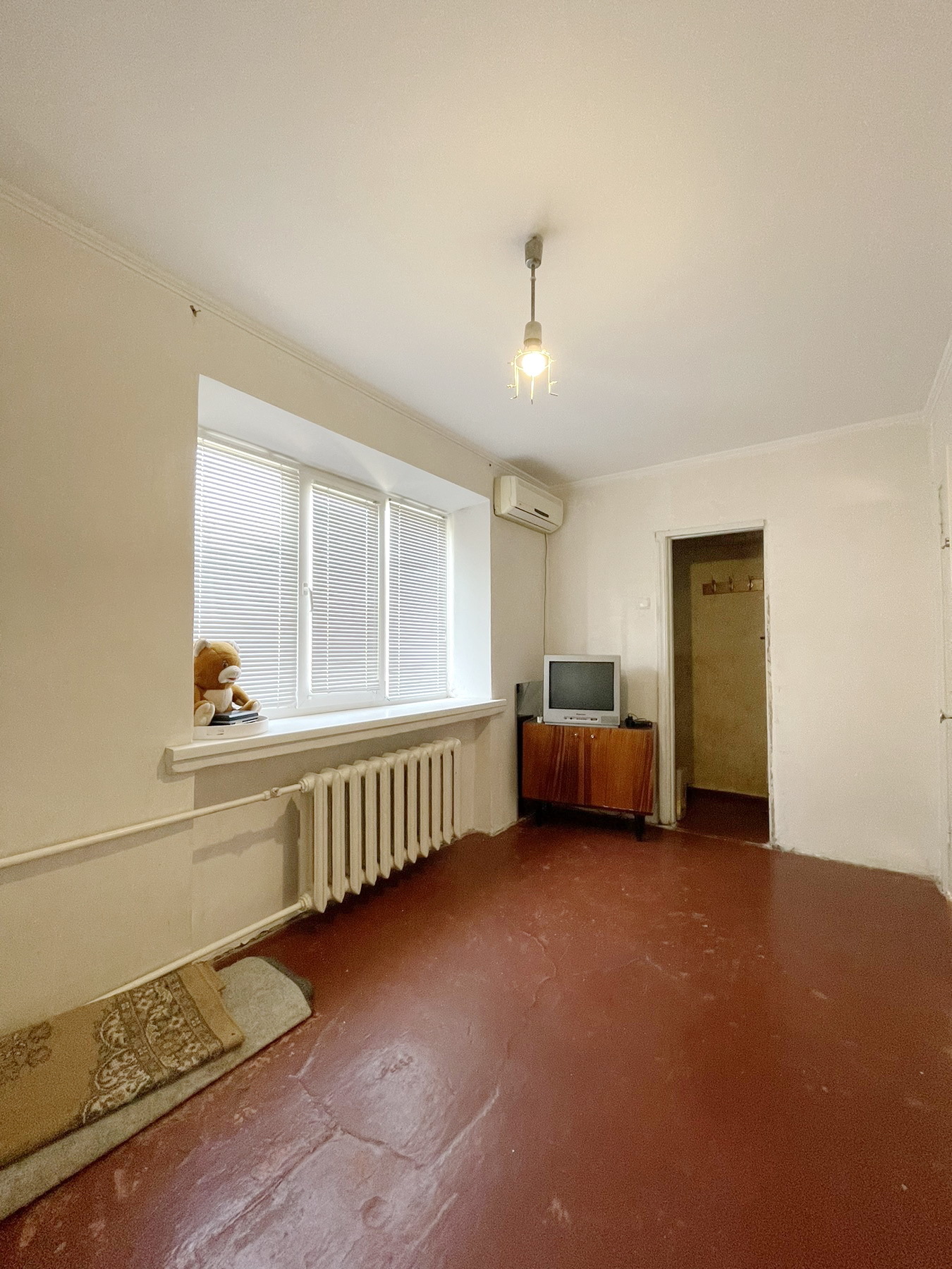 Продаж 2-кімнатної квартири 44.5 м², Театральна вул.
