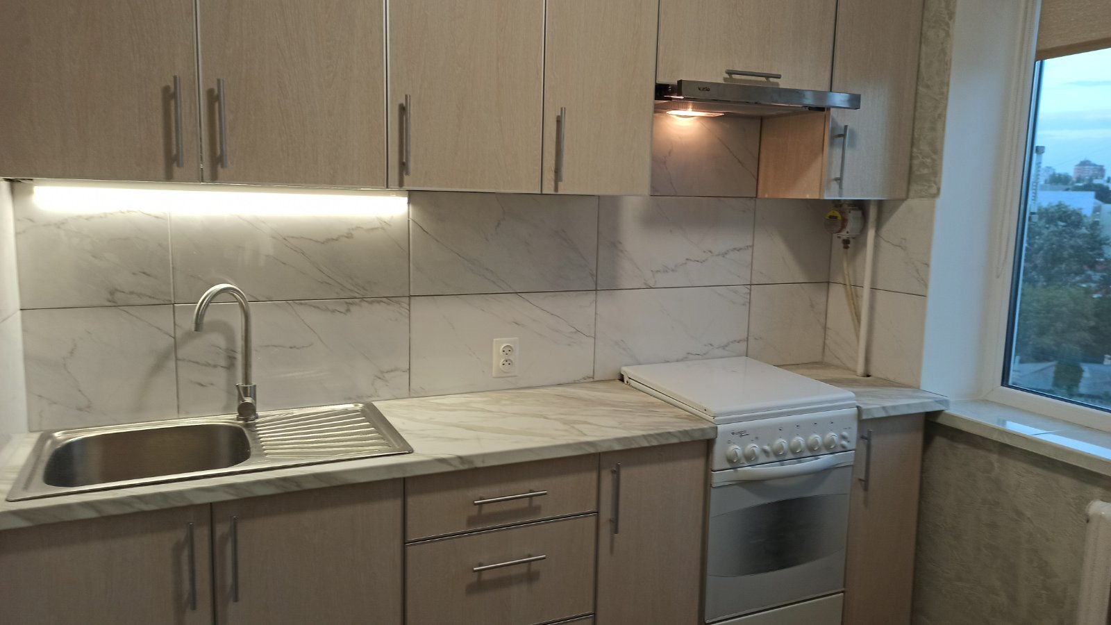 Оренда 3-кімнатної квартири 65 м², Політехнічна вул., 3