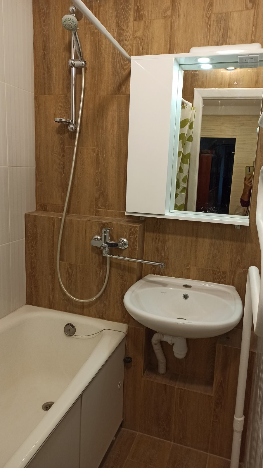 Оренда 3-кімнатної квартири 65 м², Політехнічна вул., 3
