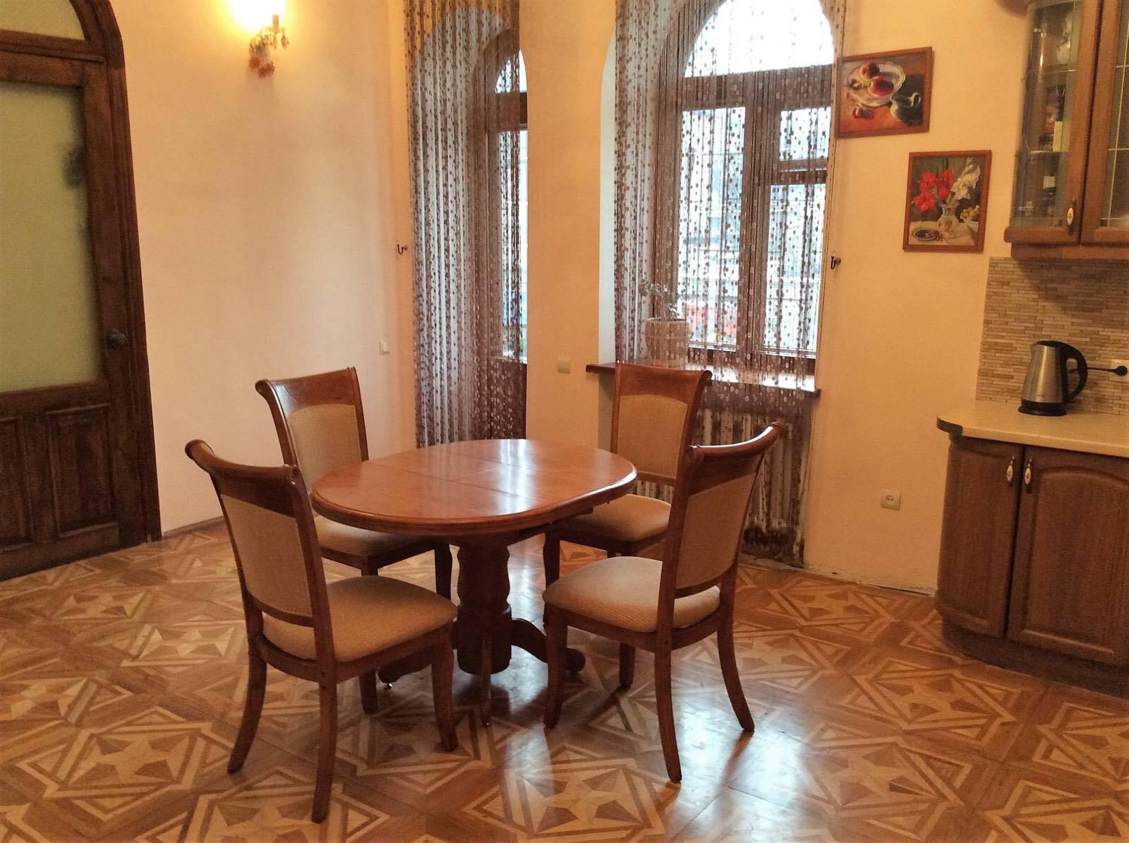 Аренда 3-комнатной квартиры 150 м², Лермонтовский пер., 11