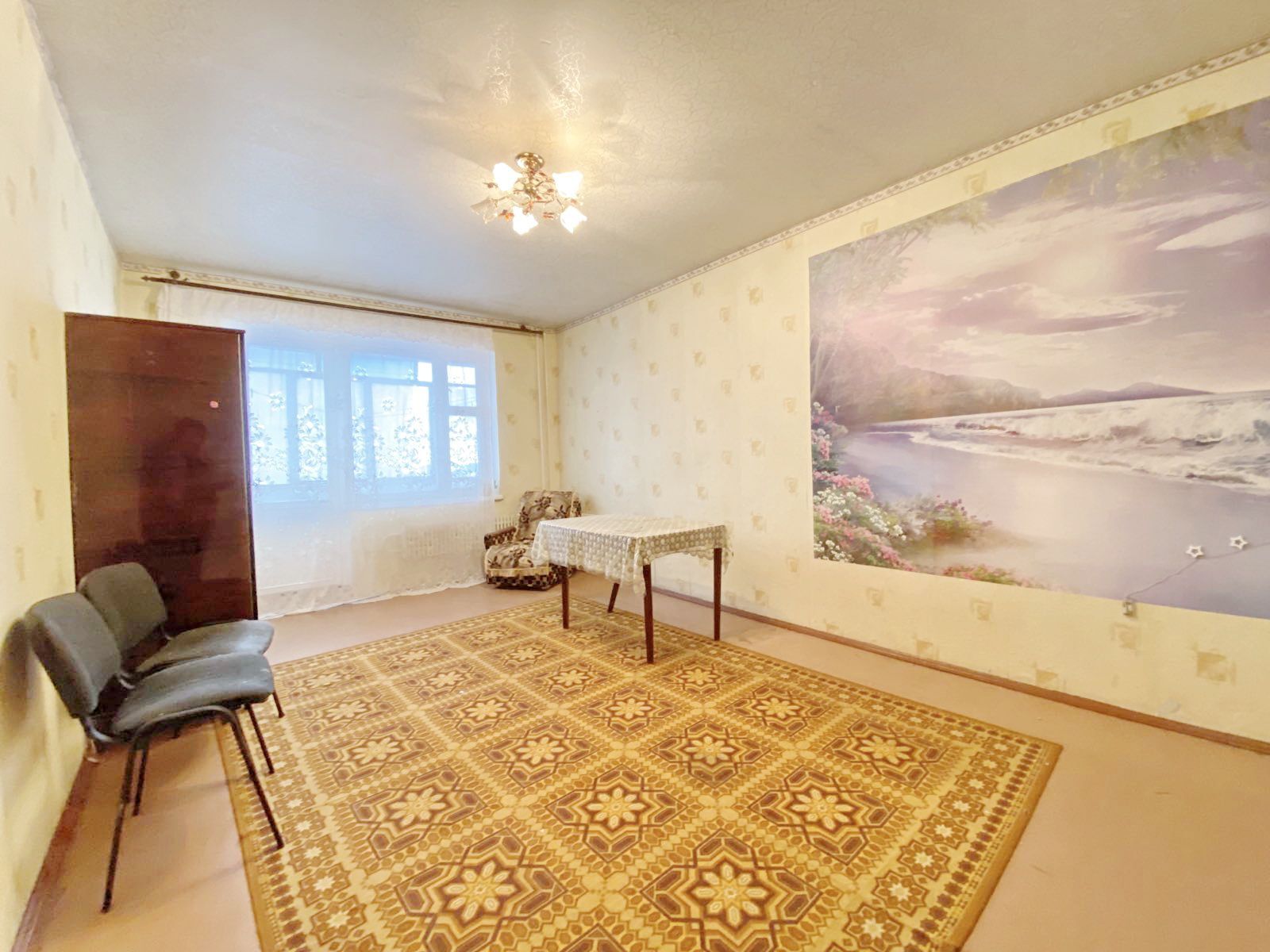 Продаж 3-кімнатної квартири 68.5 м², Крилова вул.