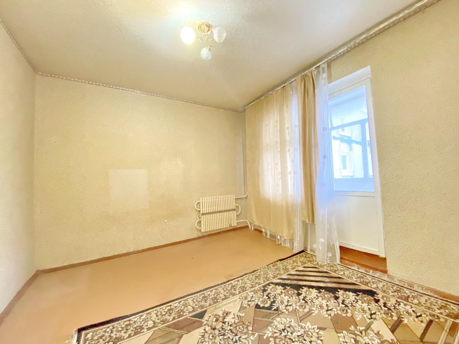 Продаж 3-кімнатної квартири 68.5 м², Крилова вул.