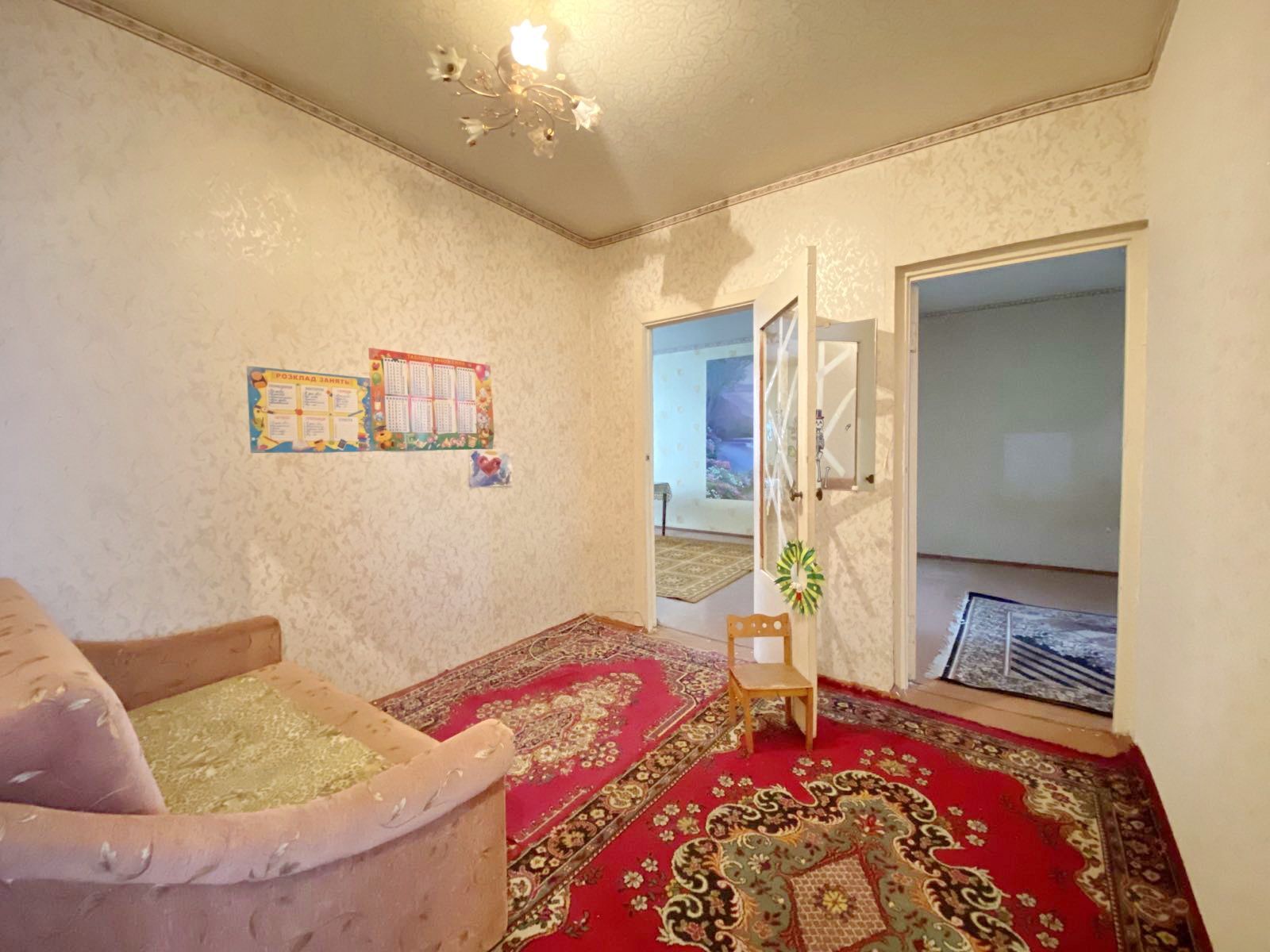 Продаж 3-кімнатної квартири 68.5 м², Крилова вул.