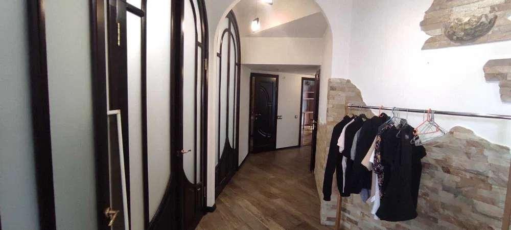 Продаж 2-кімнатної квартири 115 м², Волоська вул., 37А