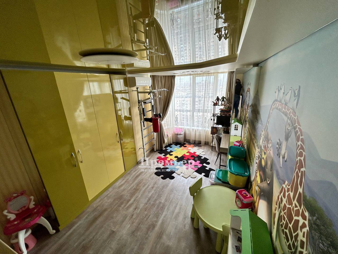 Продажа 2-комнатной квартиры 99 м², Академика Глушко просп.