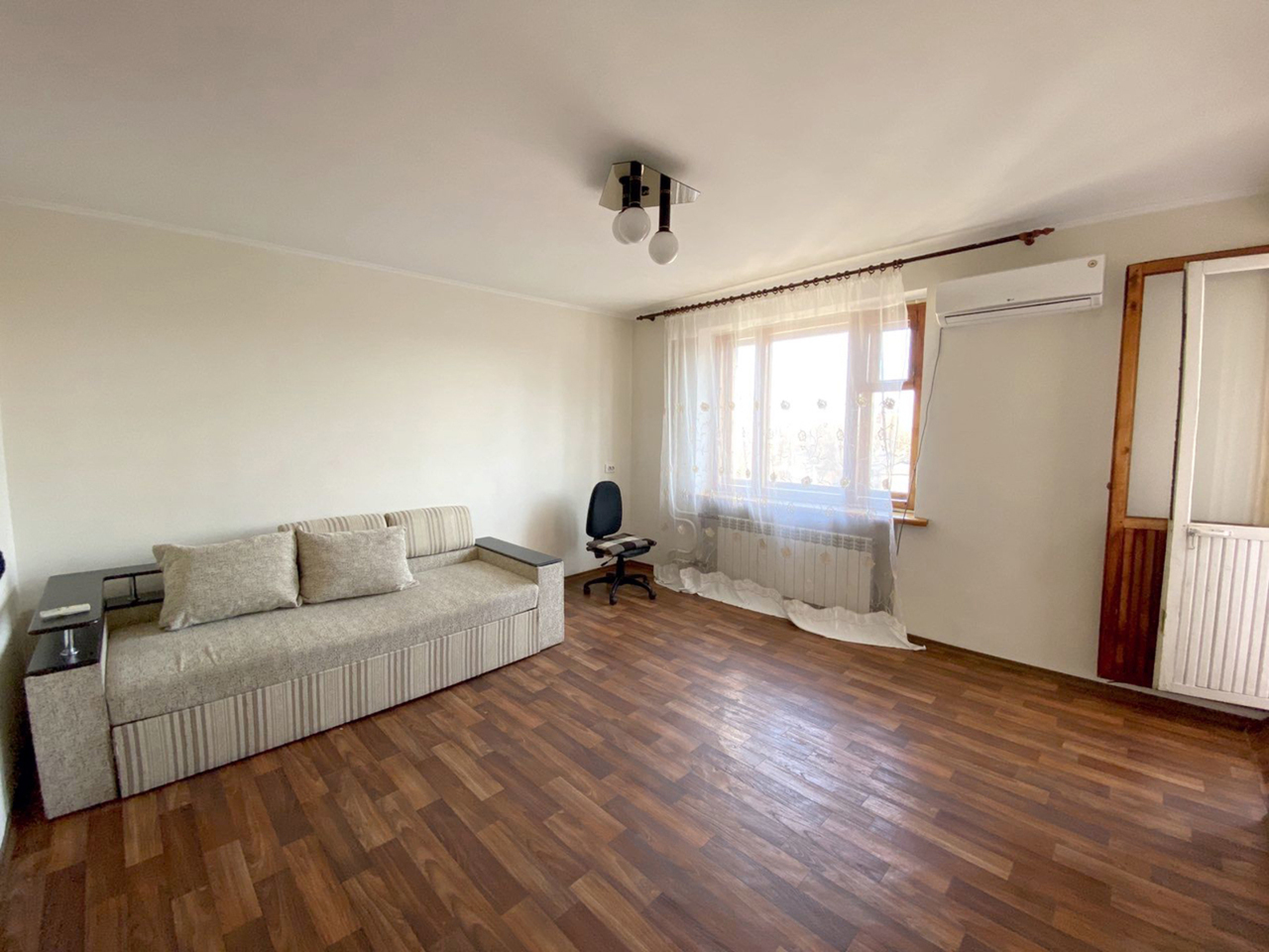 Продаж 2-кімнатної квартири 53 м², Знам'янська вул., 3