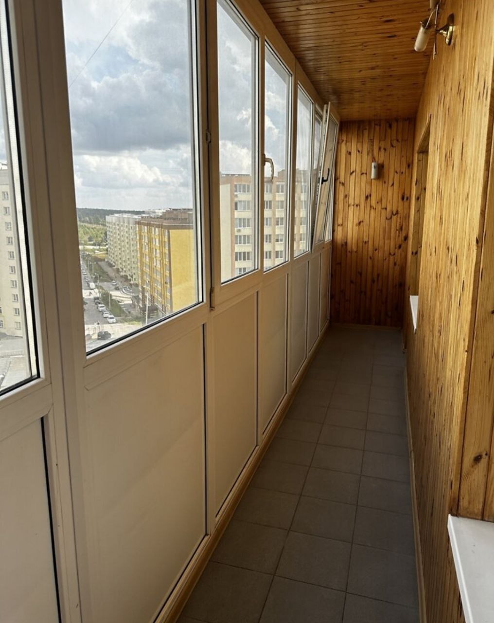 Продаж 2-кімнатної квартири 65 м², Кармелюка вул.