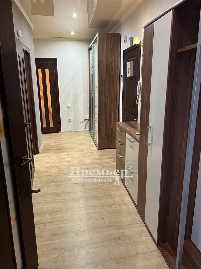 Продажа 2-комнатной квартиры 70 м², Академика Сахарова ул.