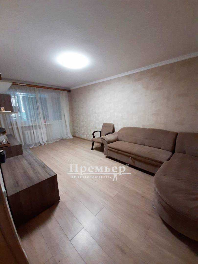 Продаж 3-кімнатної квартири 46 м², Академіка Сахарова вул.