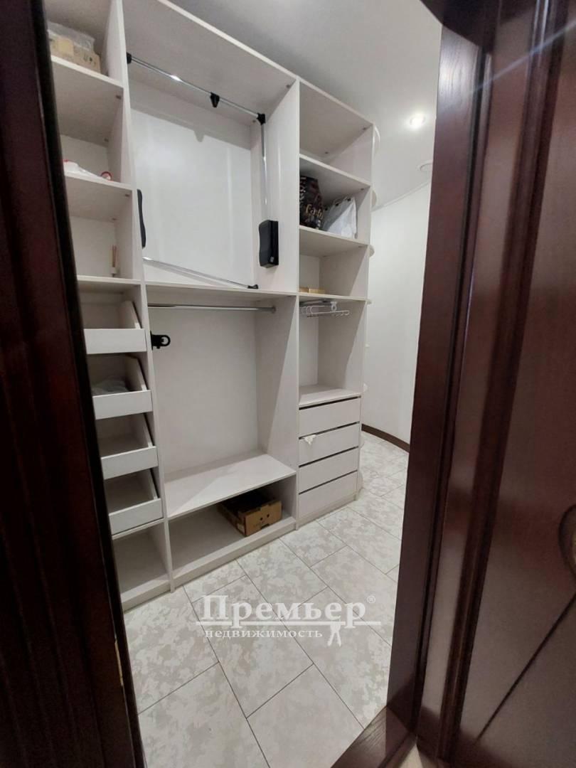 Продаж 3-кімнатної квартири 156 м², Шевченко просп.