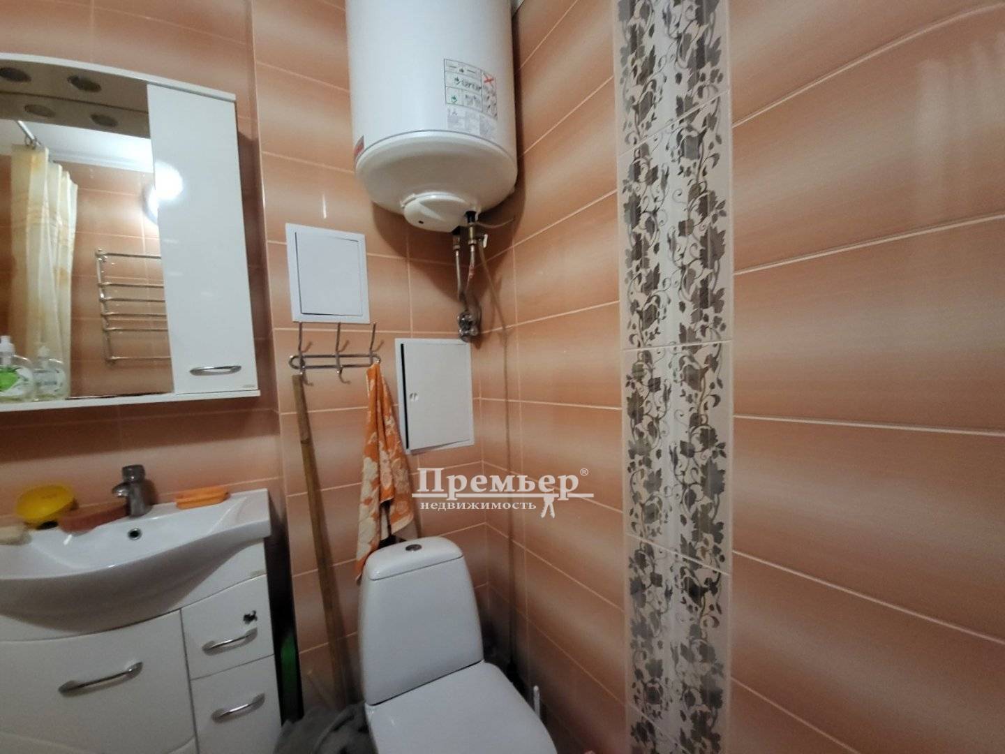 Продаж 2-кімнатної квартири 45 м², Варненська вул.