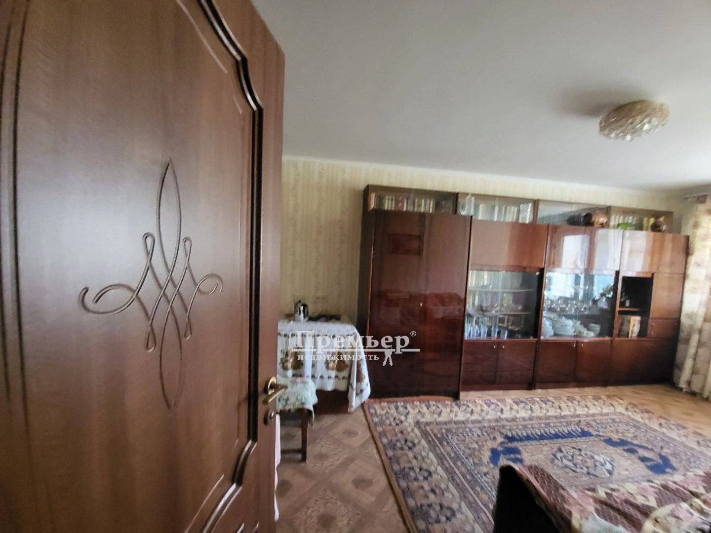 Продаж 2-кімнатної квартири 45 м², Варненська вул.