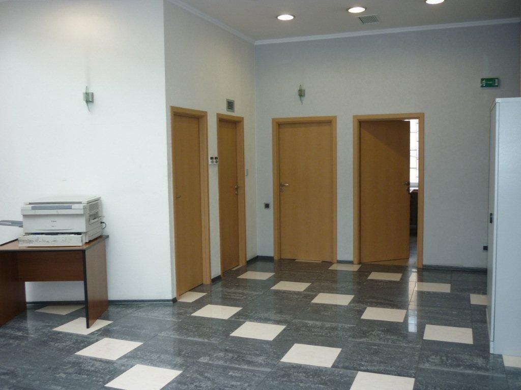 Оренда офісу 2400 м², Хорива вул.