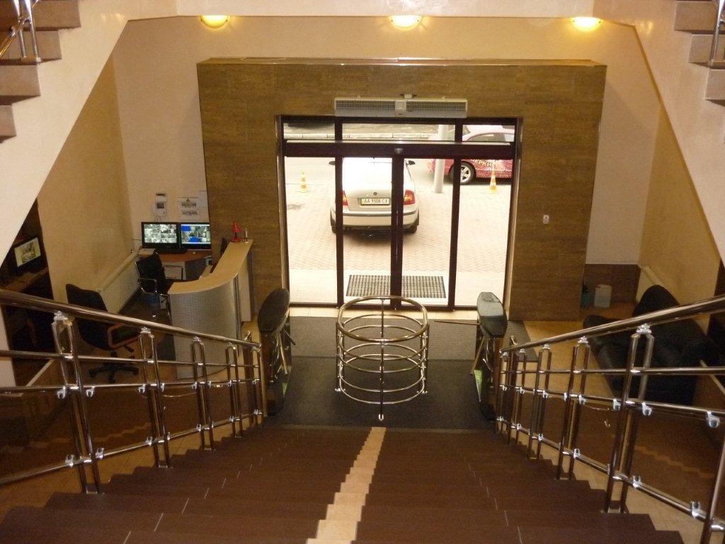 Оренда офісу 1200 м², Хорива вул.