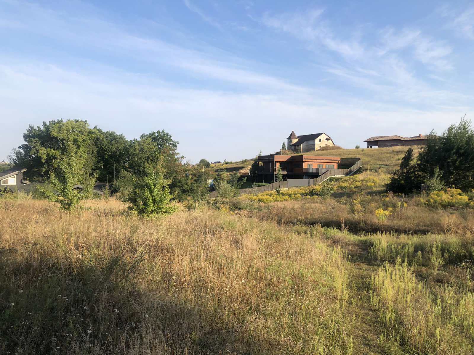 Продаж ділянки під індивідуальне житлове будівництво 10 соток