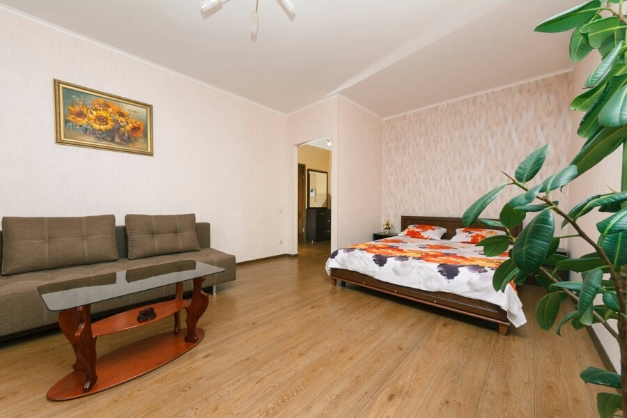1-комнатная квартира посуточно 45 м², Елизаветы Чавдар ул., 38Б (ЖД АЗОВСКИЙ)