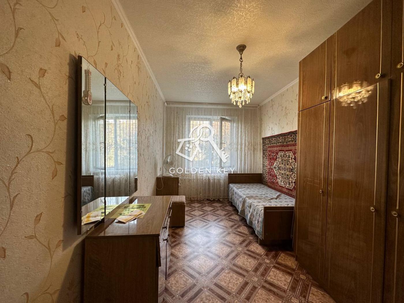 Продаж 2-кімнатної квартири 45 м², Ватутіна вул.