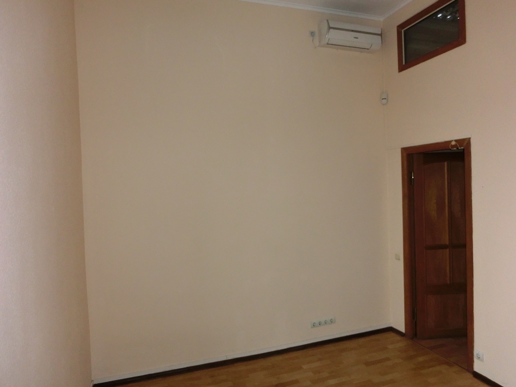 Оренда приміщення вільного призначення 67 м², Почайнинська вул., 25/49