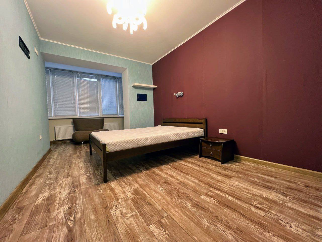 Продаж 2-кімнатної квартири 50 м², Набережна Перемоги вул.