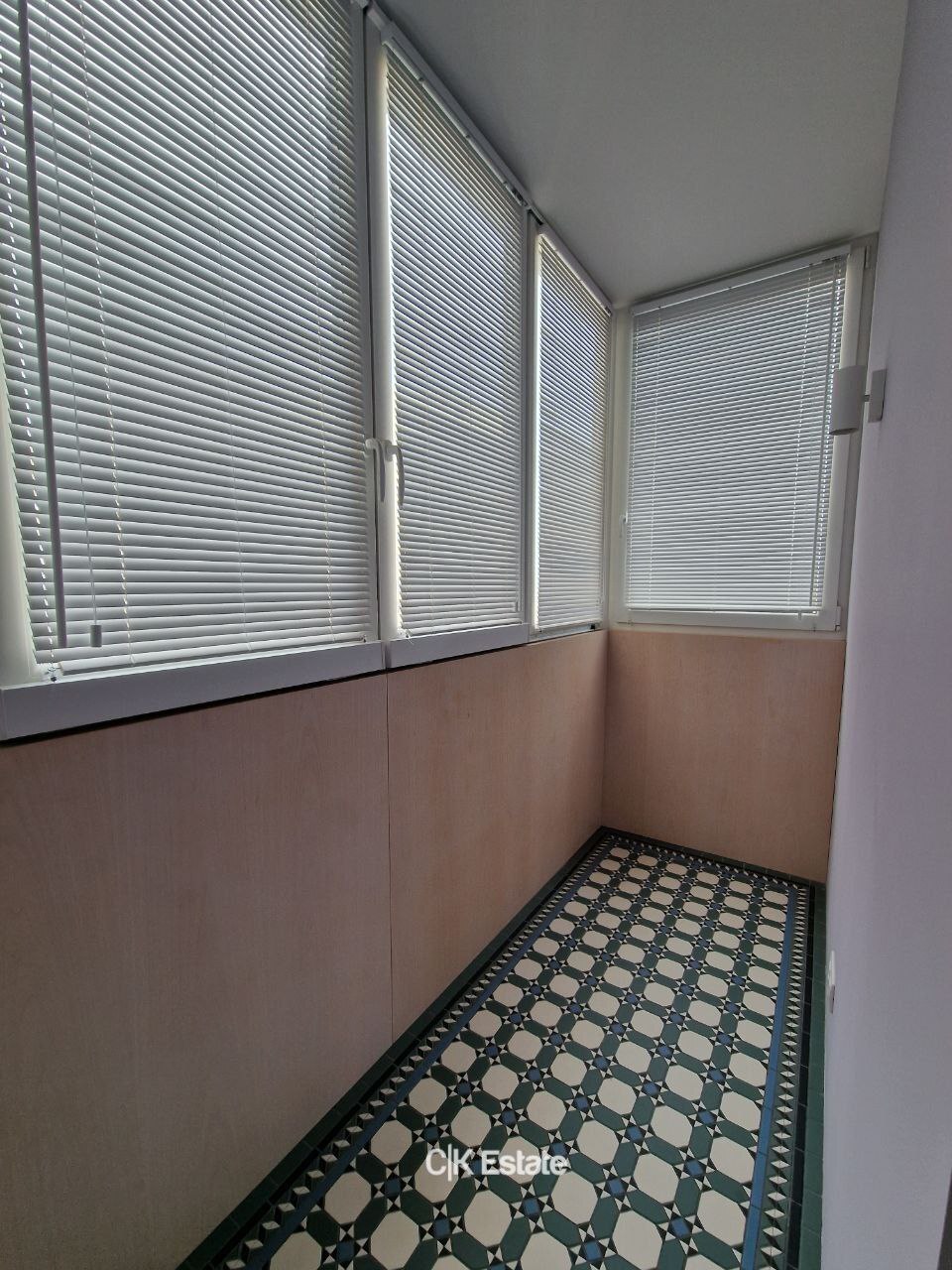 Оренда 2-кімнатної квартири 115 м², Старокозацька вул.