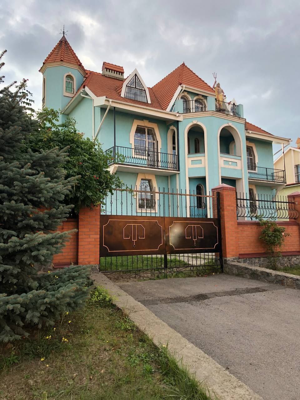 Продаж будинку 1014 м², Набережна Перемоги вул.