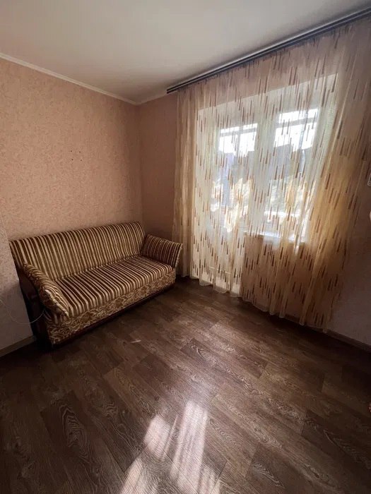 Продаж 1-кімнатної квартири 32 м², Ковпака вул.