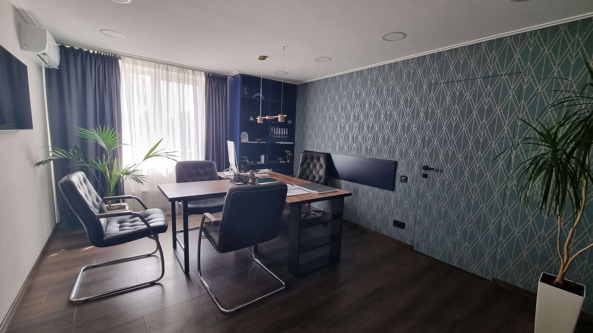 Продаж приміщення вільного призначення 810 м²