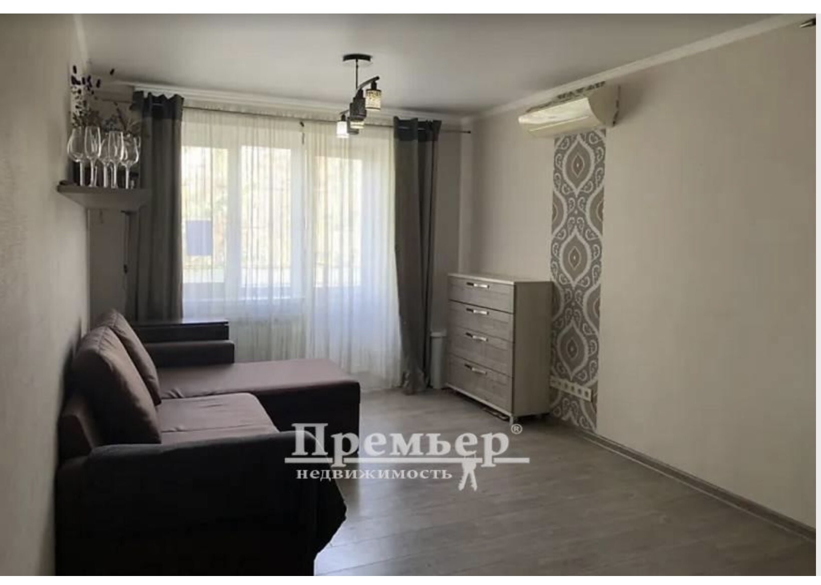 Продаж 1-кімнатної квартири 34 м², Черняховского вул.