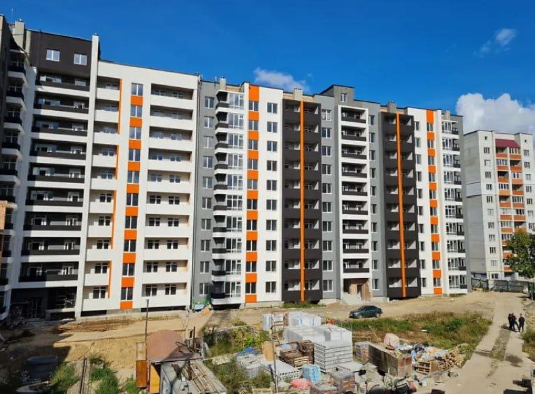 Продажа 2-комнатной квартиры 68 м², Институтская ул., 6/1