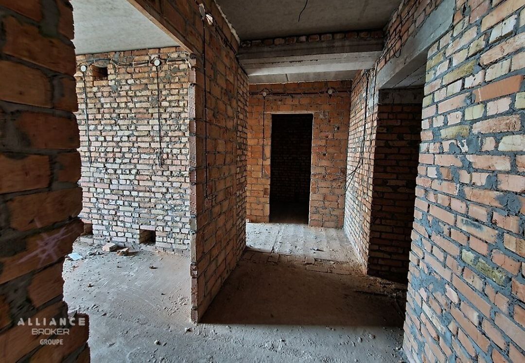 Продажа 2-комнатной квартиры 85.6 м², Староконстантиновское шоссе, 20